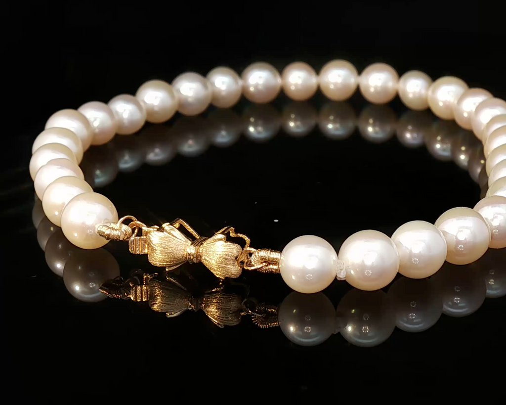 Pearl bracelet