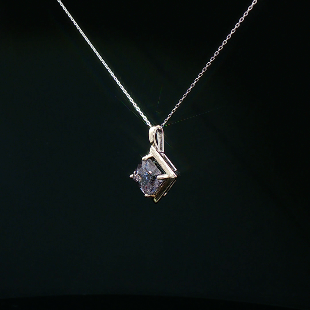 Spinel pendant