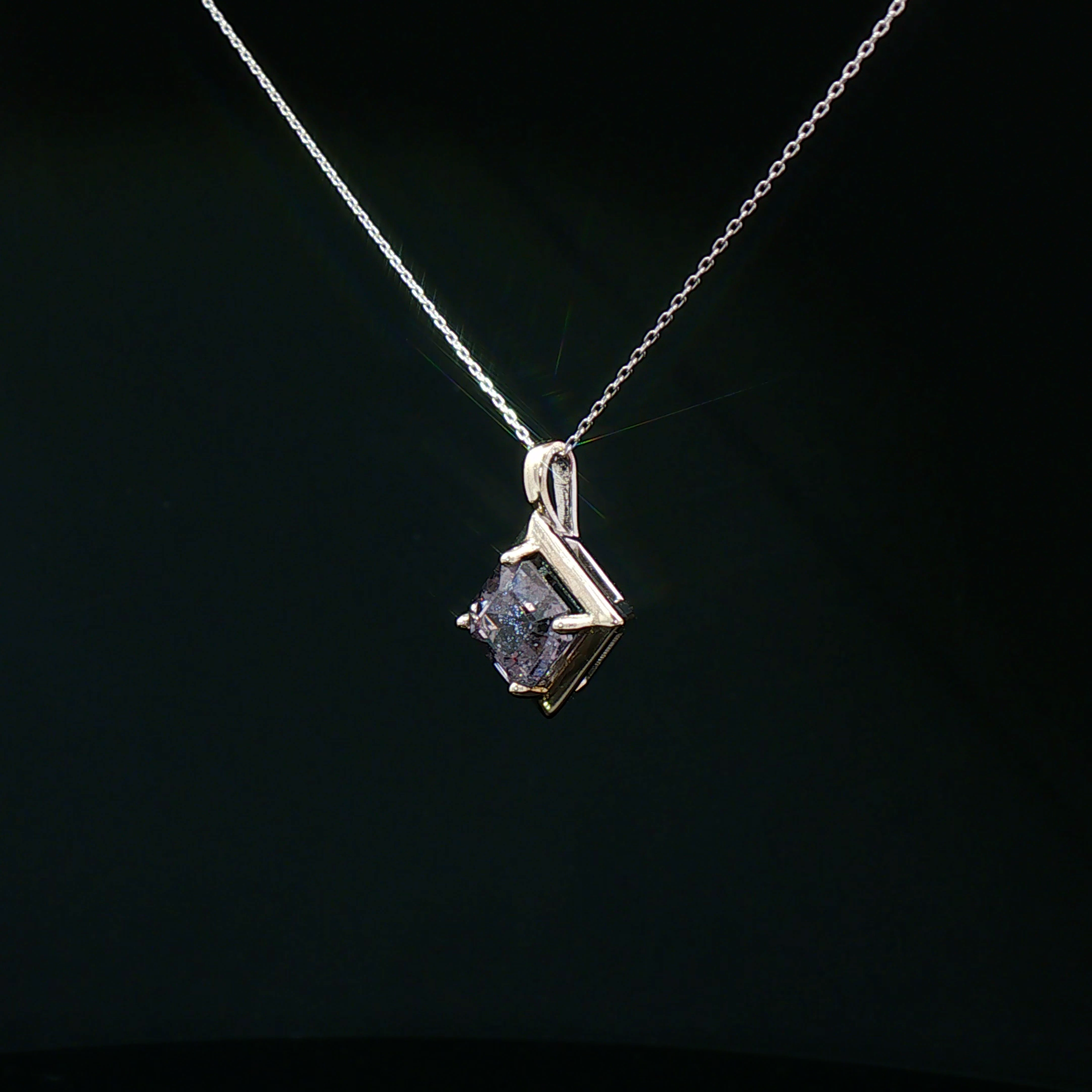 Spinel pendant