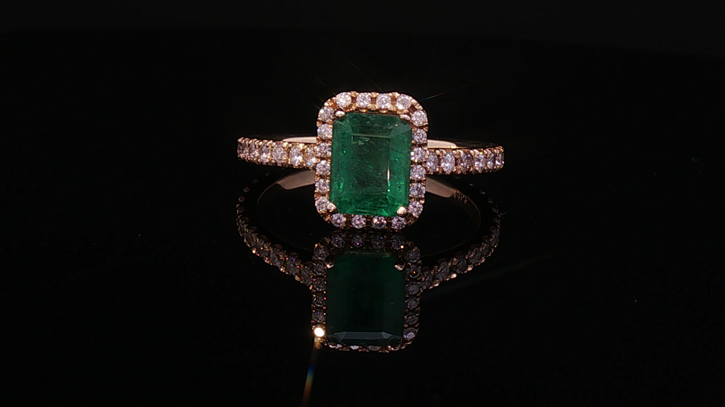 Emerald halo ring