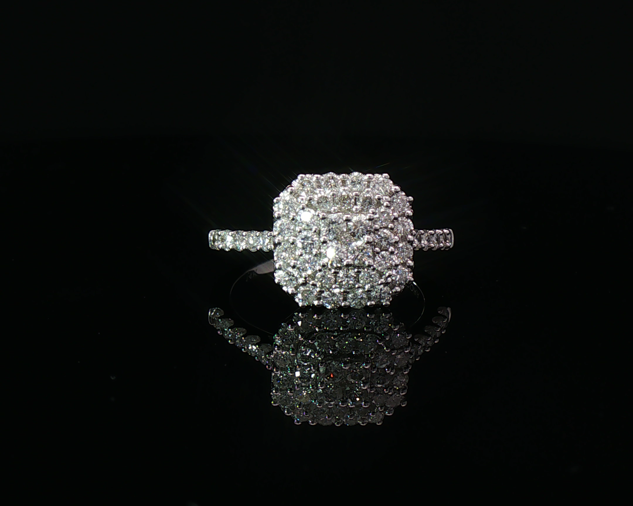 Cushion illusion ring