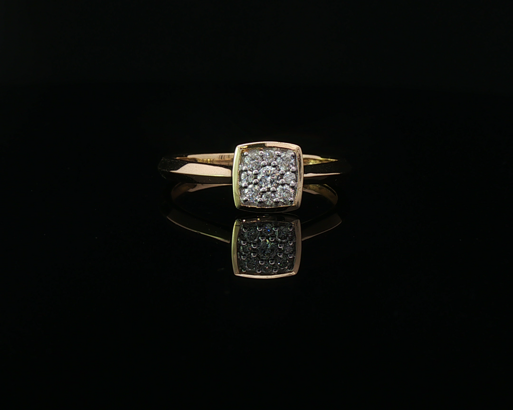 Petite square ring
