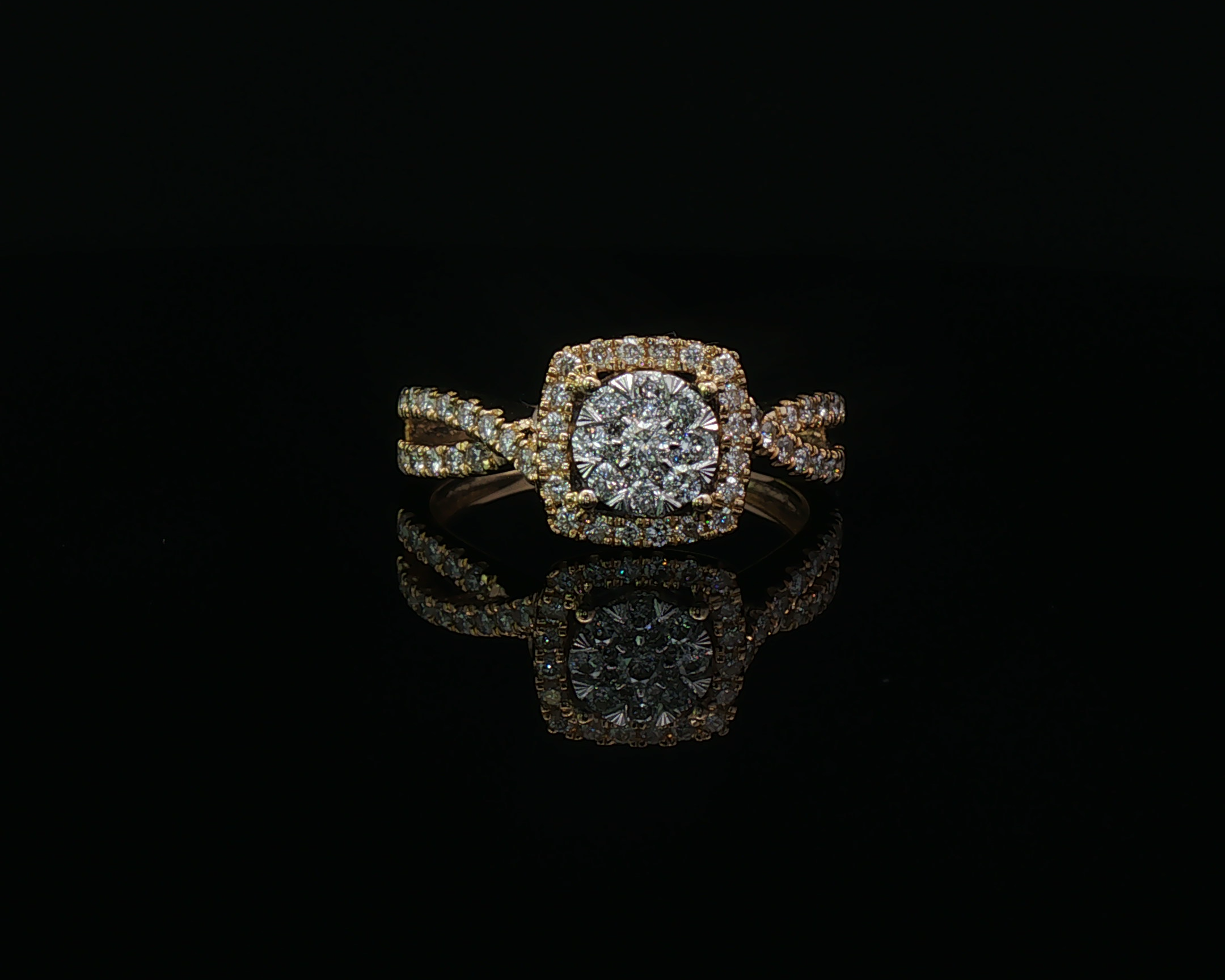 Twist halo ring