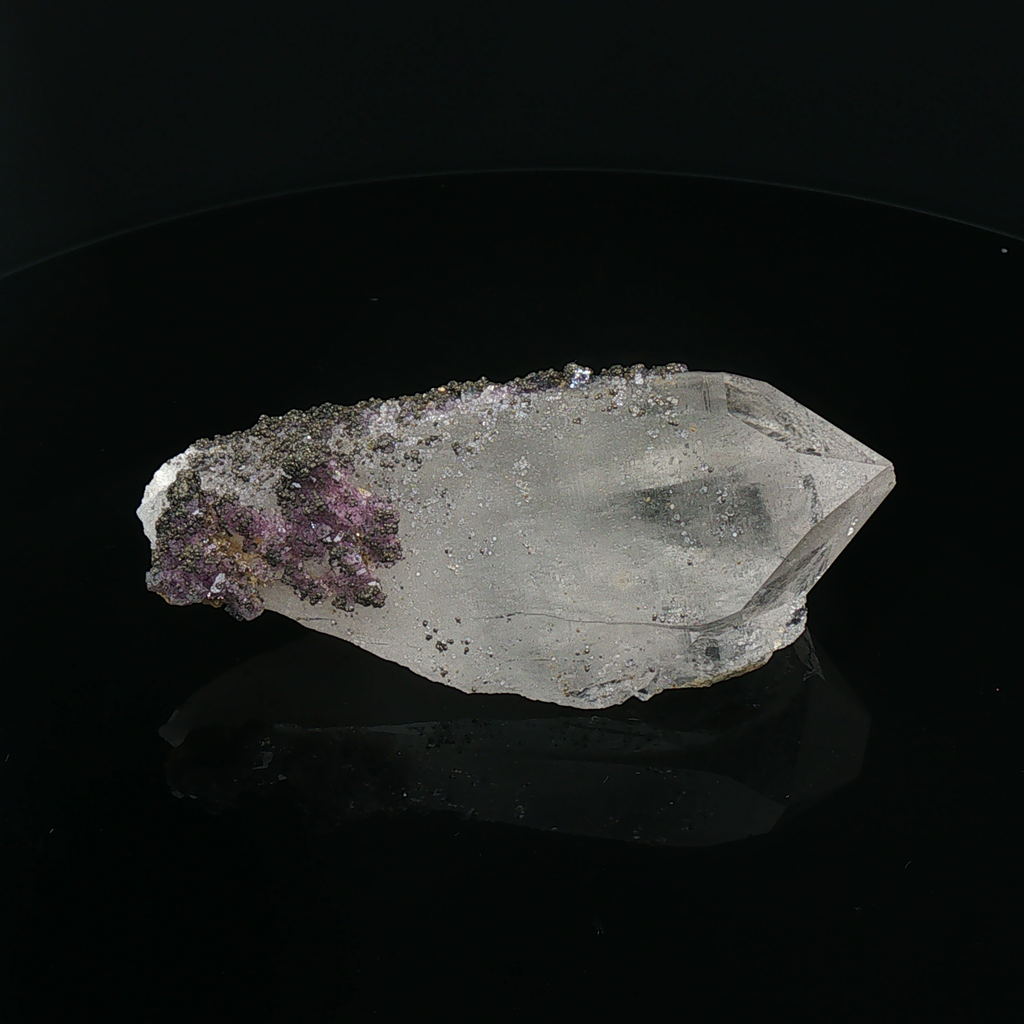 Fluorite, arsenopyrite on quartz