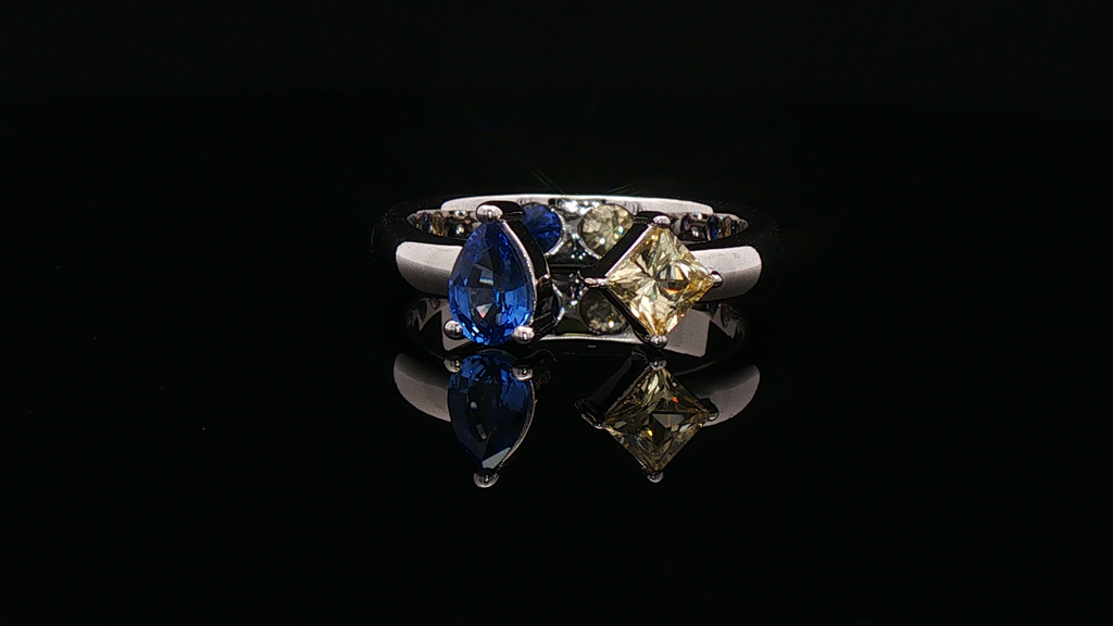 Sapphire Toi et Moi Ring