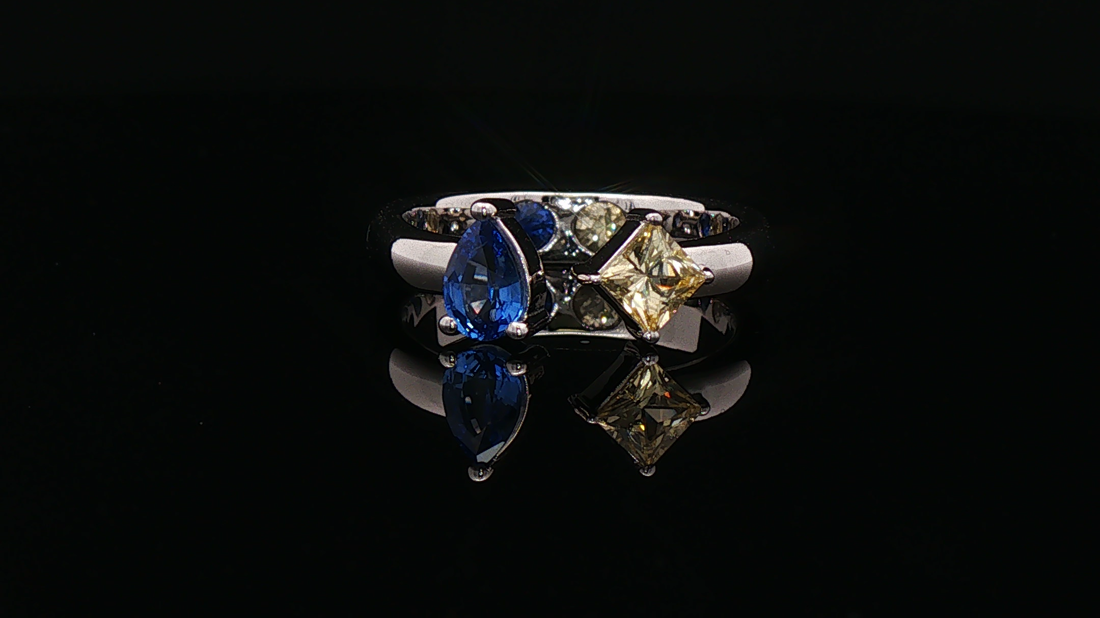 Sapphire Toi et Moi Ring