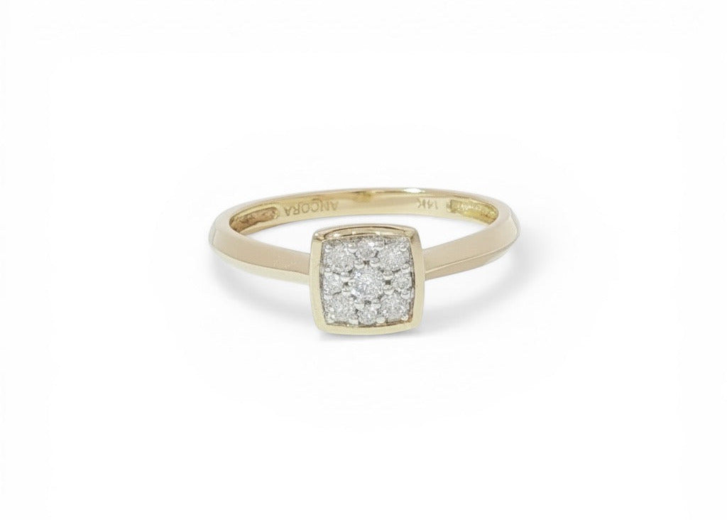 Petite square ring