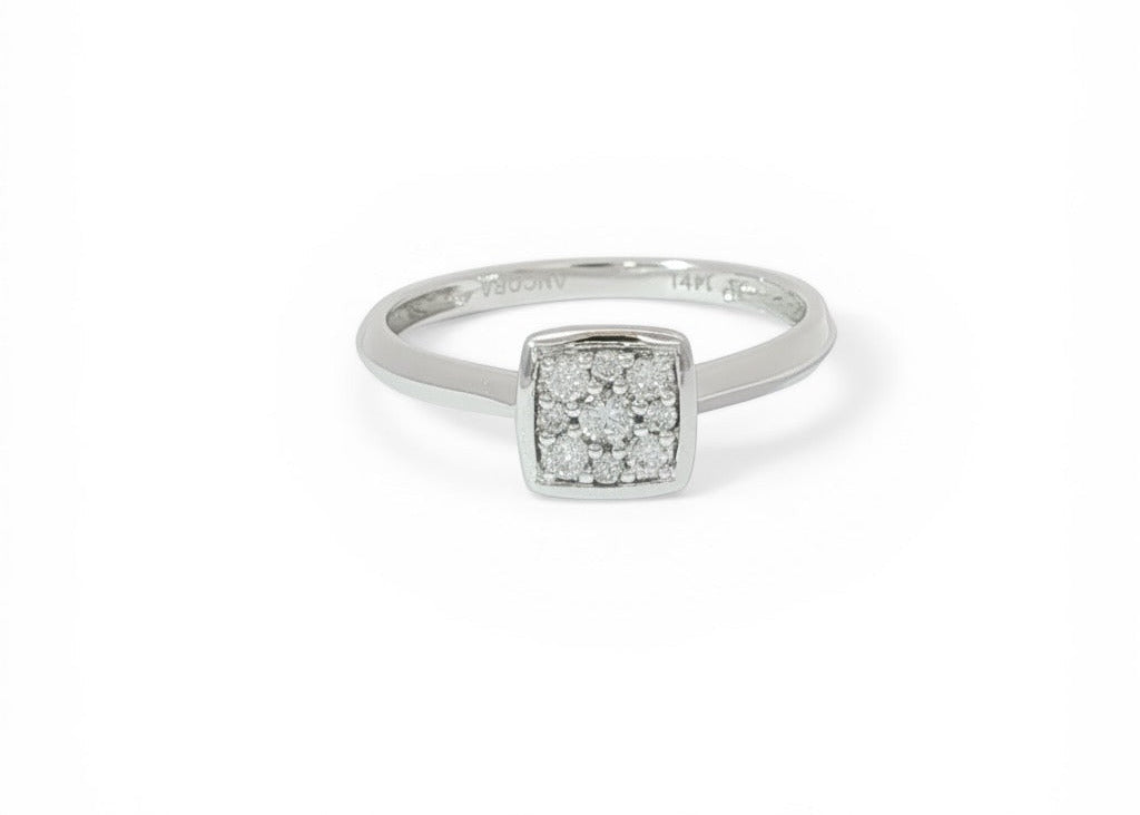 Petite square ring