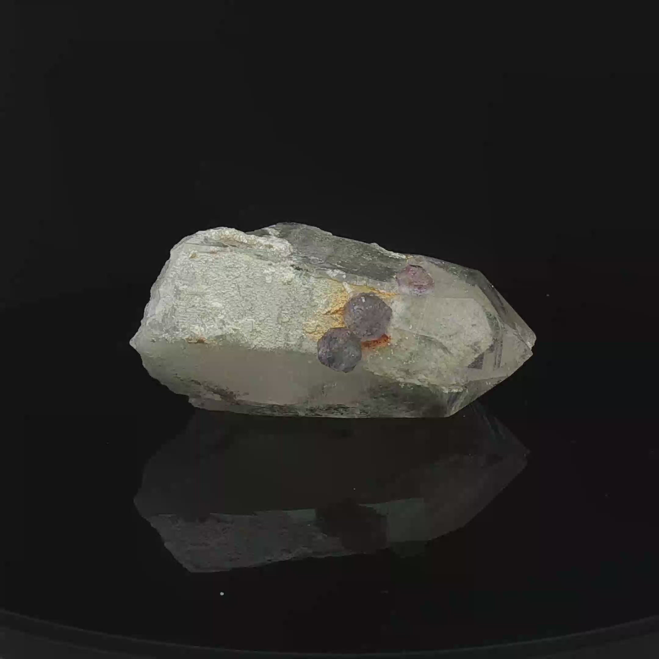 Fluorite on quartz phantom