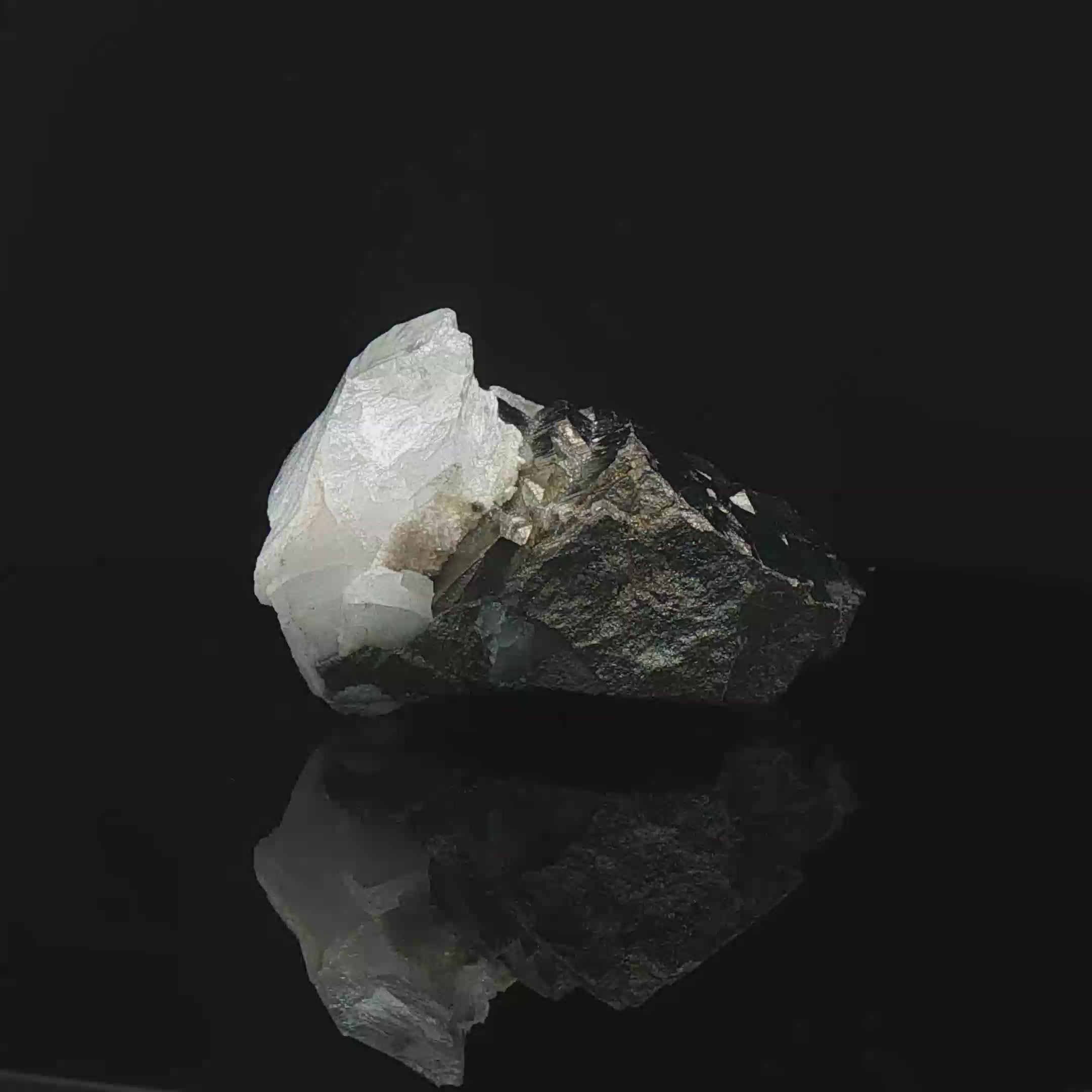 Quartz on arsenopyrite