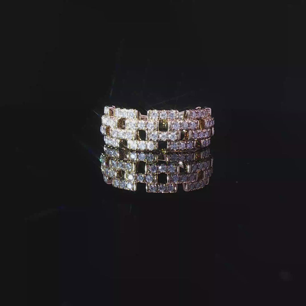 Grid motif ring