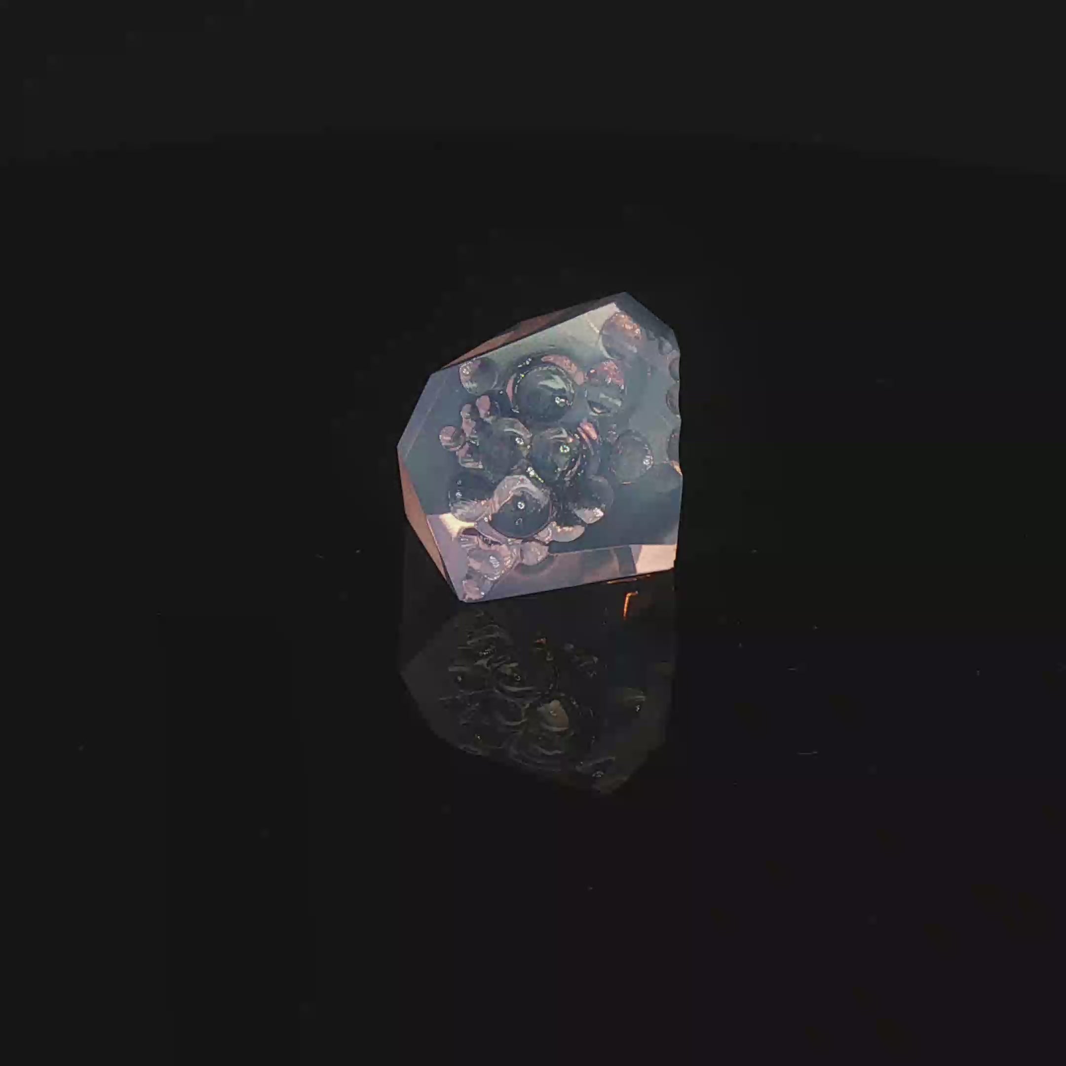 Faceted Bubbles