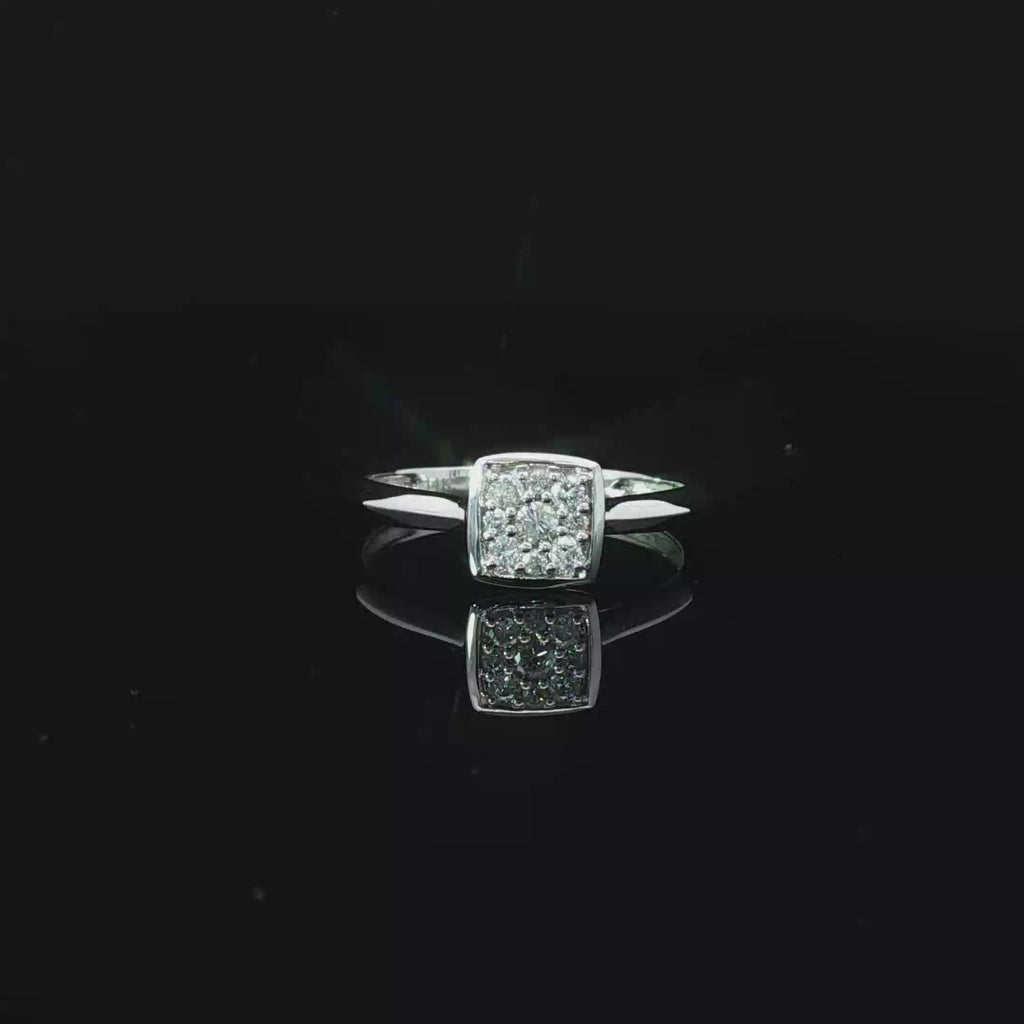 Petite square ring