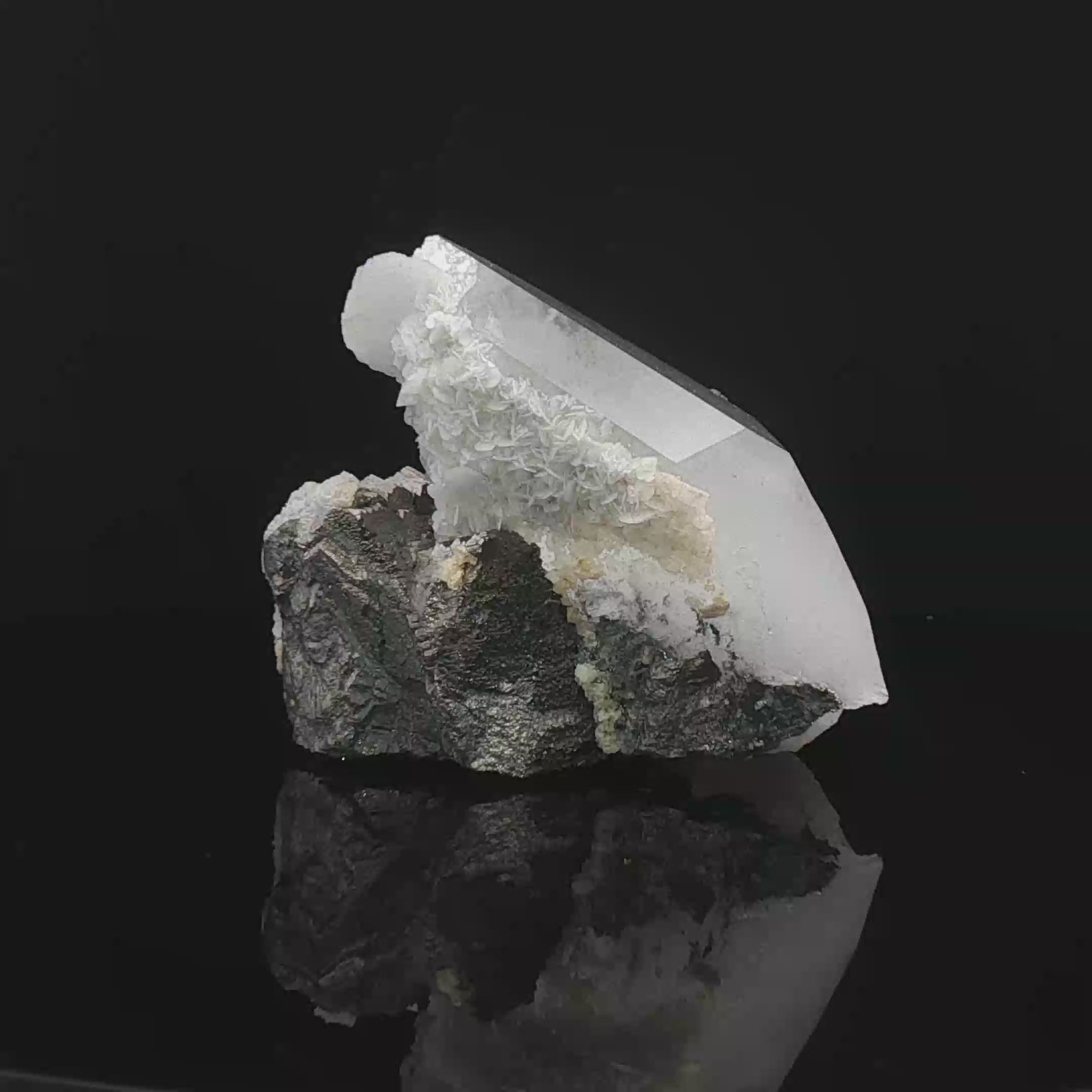 Quartz, calcite on arsenopyrite