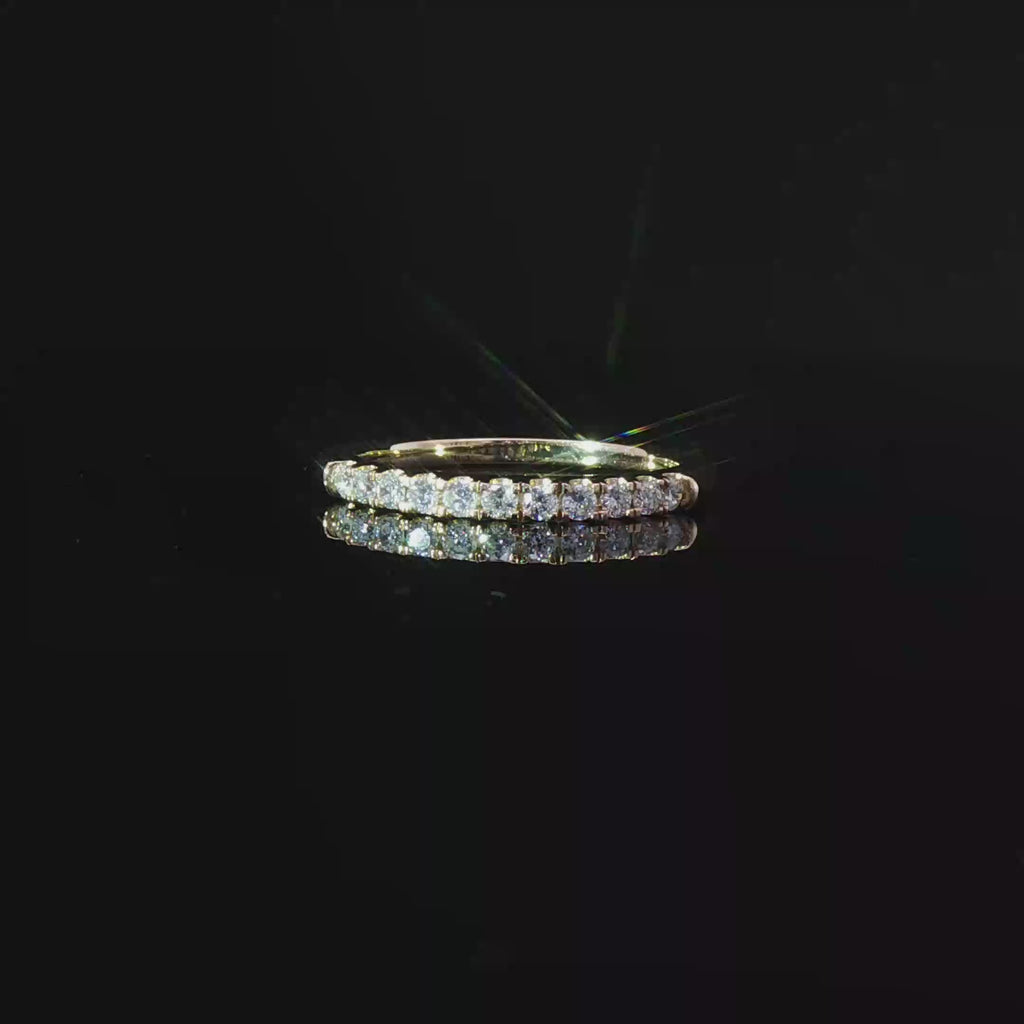 Single row diamond band